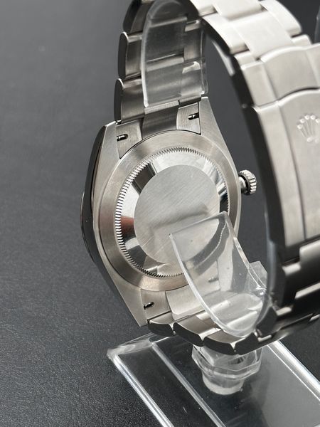 Rolex Oyster Perpetual 124300